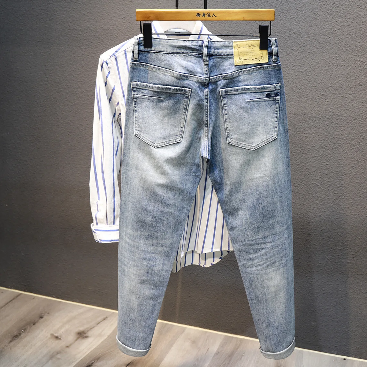 Korean Style Fashion Men Jeans High Quality Retro Light Blue Elastic Ripped Denim Trousers Vintage Designer Cotton Slim Pants
Korean Style Fashion Men Jeans High Quality Retro Light Blue Elastic Ripped Denim Trousers Vintage Designer Cotton Slim Pants