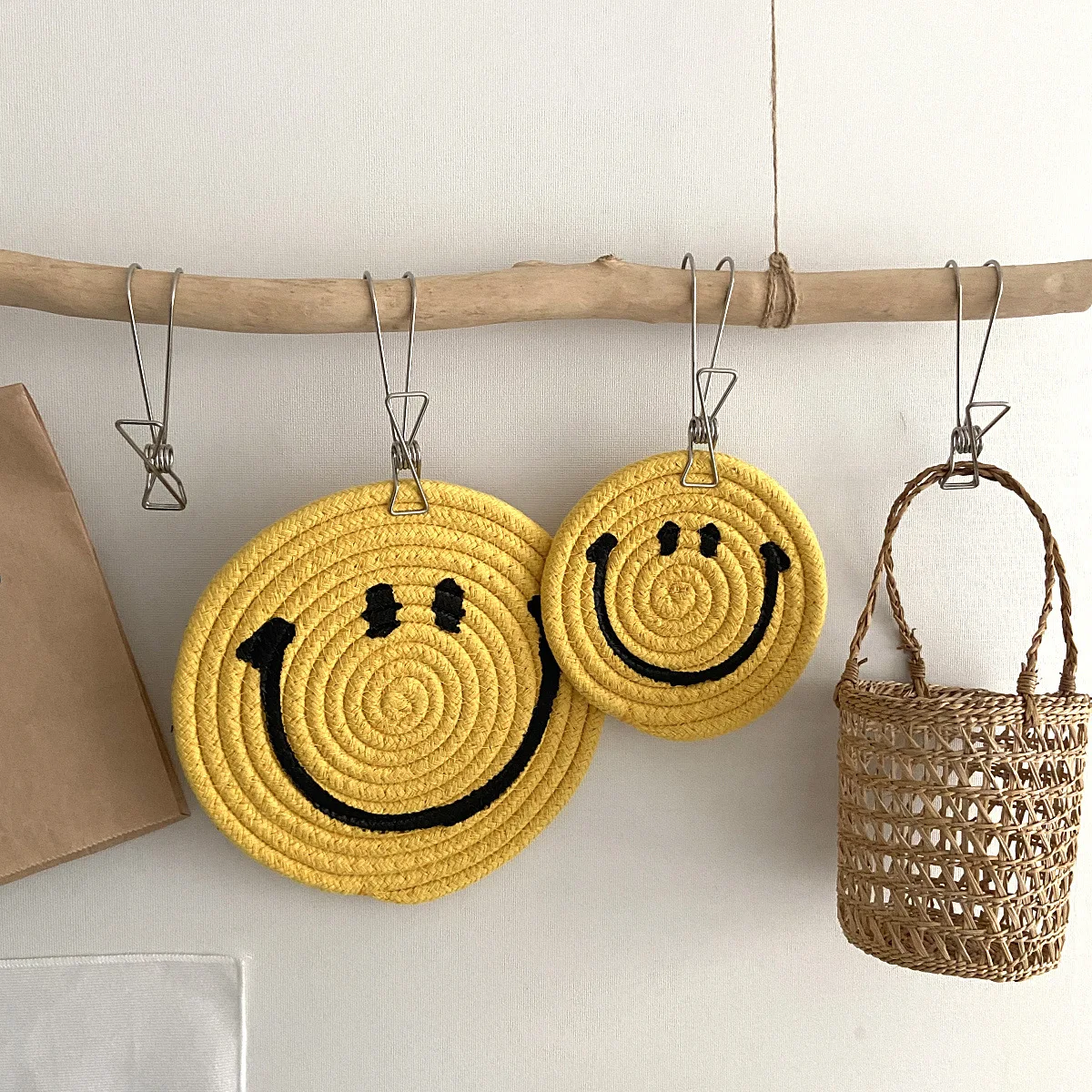 Instagram Yellow Smiley Face Coasters, Cute Household Heat Proof Cushion, Placemats, Tabletop Ornaments, Photo Props
Instagram Yellow Smiley Face Coasters, Cute Household Heat Proof Cushion, Placemats, Tabletop Ornaments, Photo Props