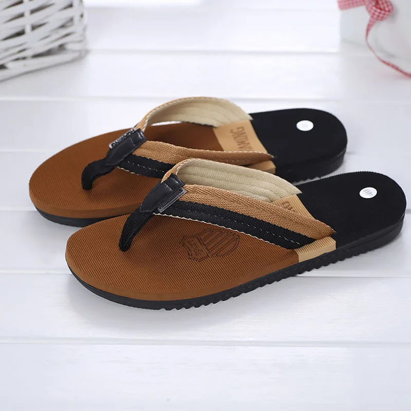 Men's Korean-Style Non-Slip Casual Sandals Flip-Flop Color Matching Beach Slippers Fashion Slippers Mens Flip Flop Sandals 
Men's Korean-Style Non-Slip Casual Sandals Flip-Flop Color Matching Beach Slippers Fashion Slippers Mens Flip Flop Sandals