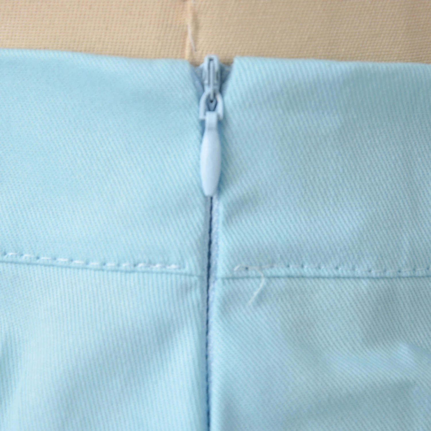 2021 summer new solid pleated Ruffle zipper skirt white black sky blue purple pink high waist buttock cute fishtail skirt
2021 summer new solid pleated Ruffle zipper skirt white black sky blue purple pink high waist buttock cute fishtail skirt