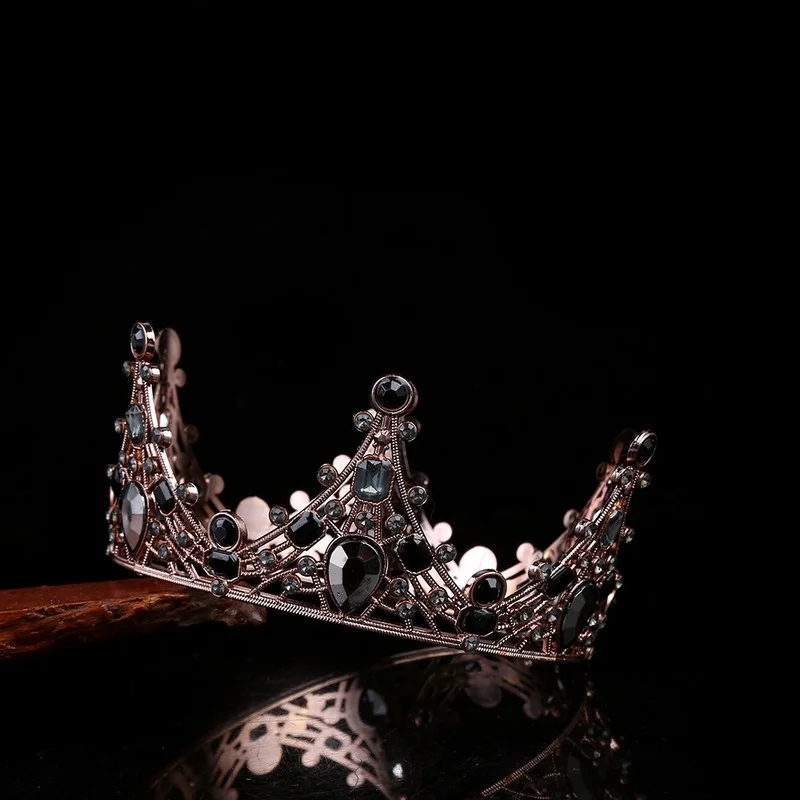 Bride Wedding Decoration Event Decor Valentines Day Gift Vintage Queen Baroque Crown Bridal Headdress Accessories Birthday Party
Bride Wedding Decoration Event Decor Valentines Day Gift Vintage Queen Baroque Crown Bridal Headdress Accessories Birthday Party