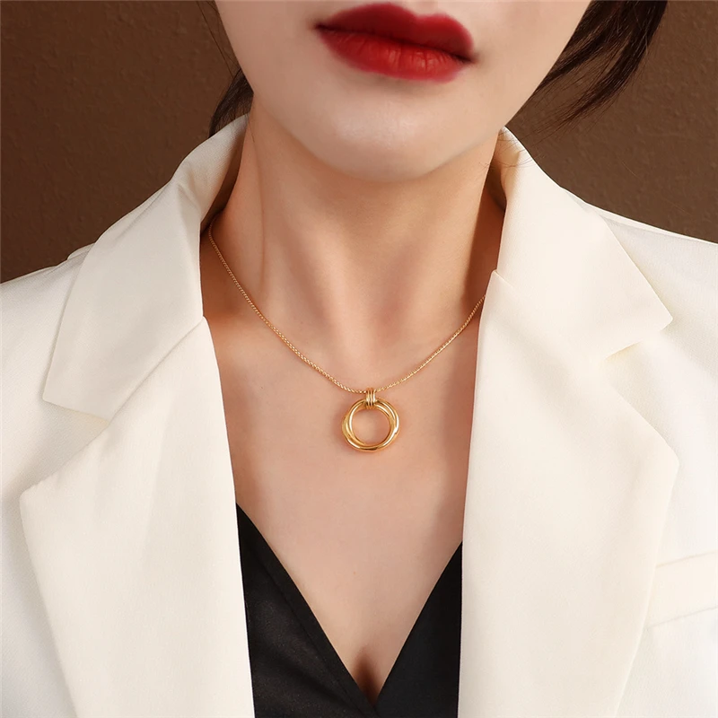 Fashion Geometric Cross Round Pendant For Women Wholesale Gold Color Stainless Steel Chain Necklaces Female Trendy Jewelry 2021
Fashion Geometric Cross Round Pendant For Women Wholesale Gold Color Stainless Steel Chain Necklaces Female Trendy Jewelry 2021