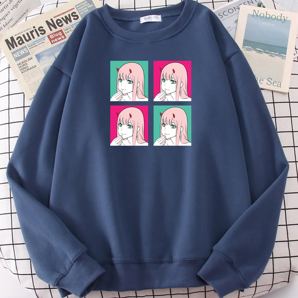 Женские толстовки с рисунком аниме Дарлинг в Franxx Zero Two Print Sudadera для женщин повседневный Свитшот флисовый теплый спортивный женский пуловер
Женские толстовки с рисунком аниме Дарлинг в Franxx Zero Two Print Sudadera для женщин повседневный Свитшот флисовый теплый спортивный женский пуловер