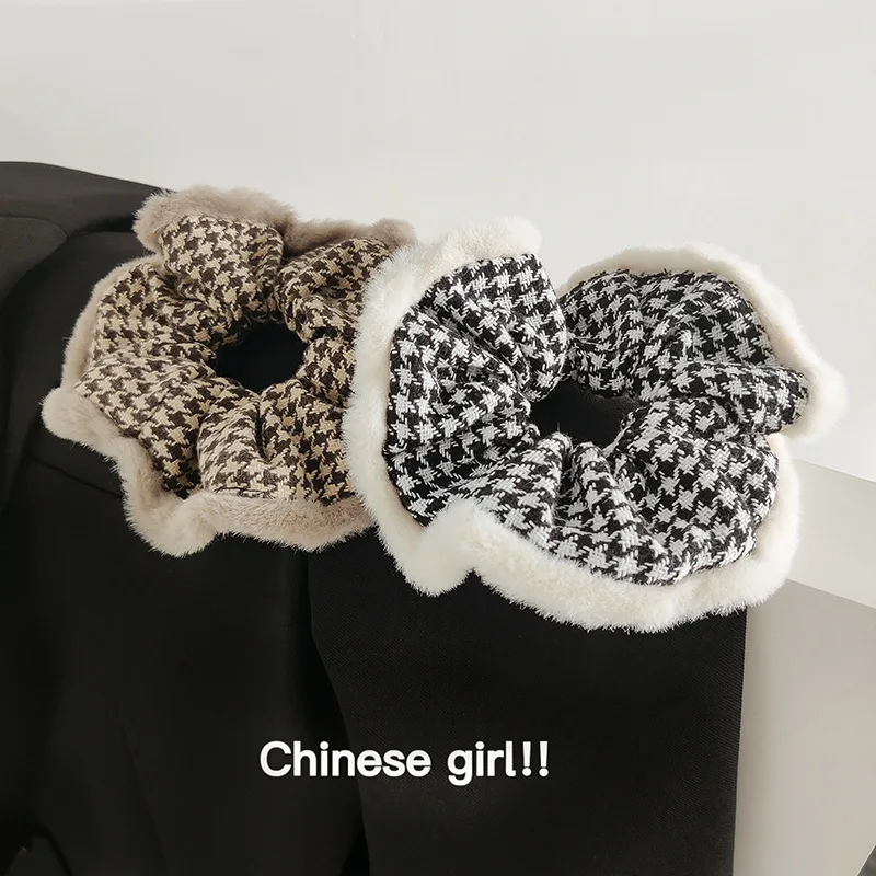 Hair ring femaleautumn new retro houndstooth head rope wild tie ponytail rubber band temperament simple tie hair headdress trend
Hair ring femaleautumn new retro houndstooth head rope wild tie ponytail rubber band temperament simple tie hair headdress trend