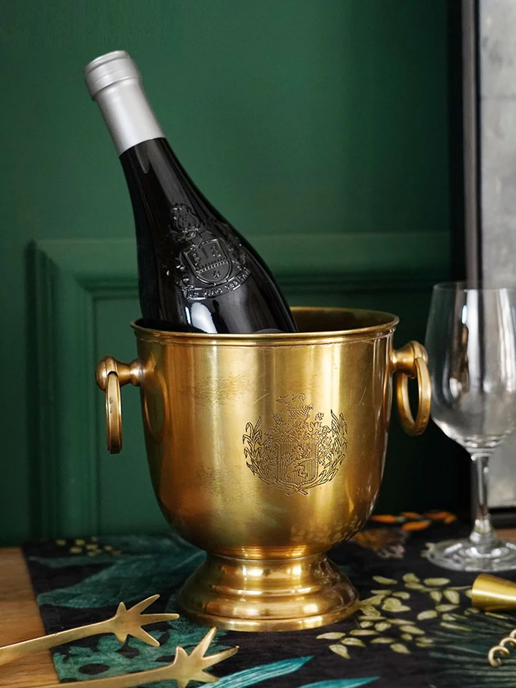 Indian Brass Thickened Red Wine Champagne Beer Ice Bucket Luxury Retro Style Bar Restaurant Wine Bucket With Handle
Indian Brass Thickened Red Wine Champagne Beer Ice Bucket Luxury Retro Style Bar Restaurant Wine Bucket With Handle