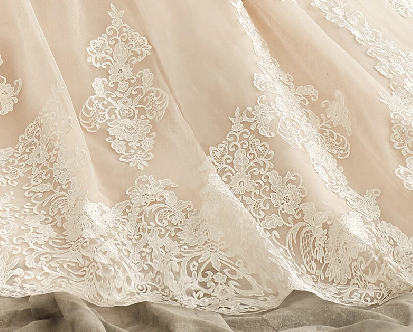 1344 Cap Sleeve Wedding Gowns 2015 Ivory Lace Dress Wedding Illusion Back With Button Ball Gown Dresses Brides 
1344 Cap Sleeve Wedding Gowns 2015 Ivory Lace Dress Wedding Illusion Back With Button Ball Gown Dresses Brides