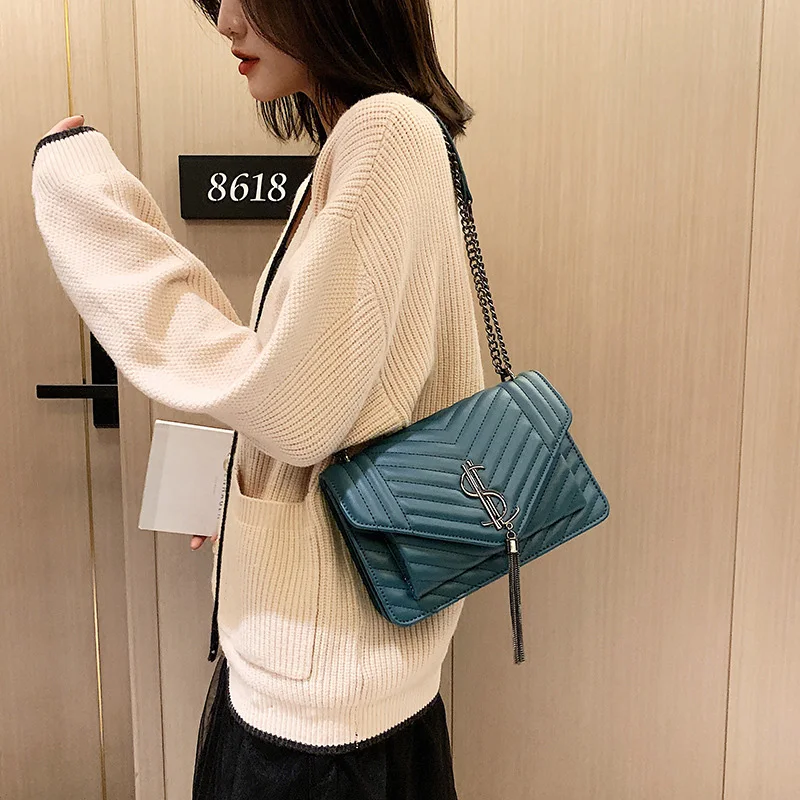 Luxury Design Tassel Chain Shoulder Bags for Women 2021 Fashion Quilted Ladies Crossbody Bag High Quality Leather Brand Handbags
Luxury Design Tassel Chain Shoulder Bags for Women 2021 Fashion Quilted Ladies Crossbody Bag High Quality Leather Brand Handbags