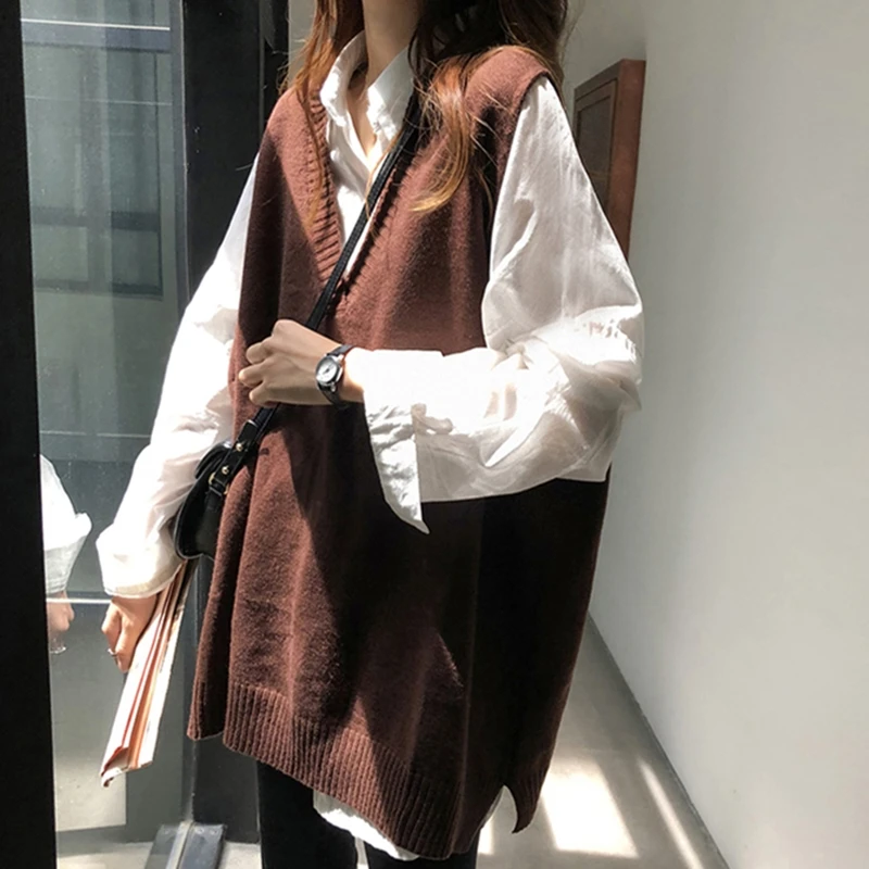 Autumn Women V-Neck Solid Knitted Sweaters Pullovers Loose Sleeveless Ladies Casual Korean Sueter Mujer Female
Autumn Women V-Neck Solid Knitted Sweaters Pullovers Loose Sleeveless Ladies Casual Korean Sueter Mujer Female