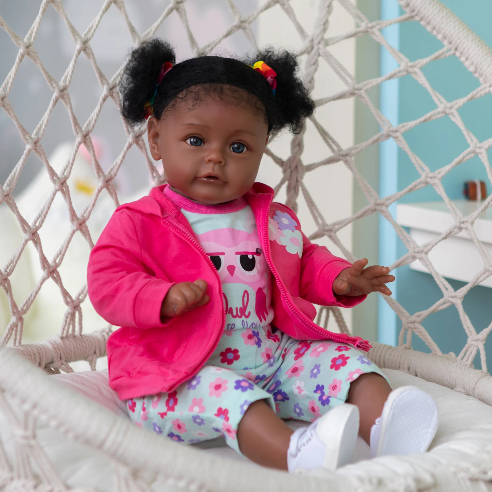 60CM High Quality Reborn Toddler Sue-Sue In Dark Skin African American Baby Girl Doll Rooted Long Curly hair Handmade doll
60CM High Quality Reborn Toddler Sue-Sue In Dark Skin African American Baby Girl Doll Rooted Long Curly hair Handmade doll