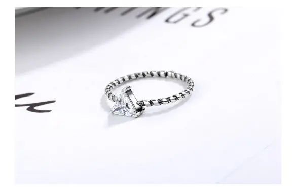 Korean version of the fashion opening female ring diamon S925 sterling silver ring creative weaving twist handmade vintage Thai
Korean version of the fashion opening female ring diamon S925 sterling silver ring creative weaving twist handmade vintage Thai
