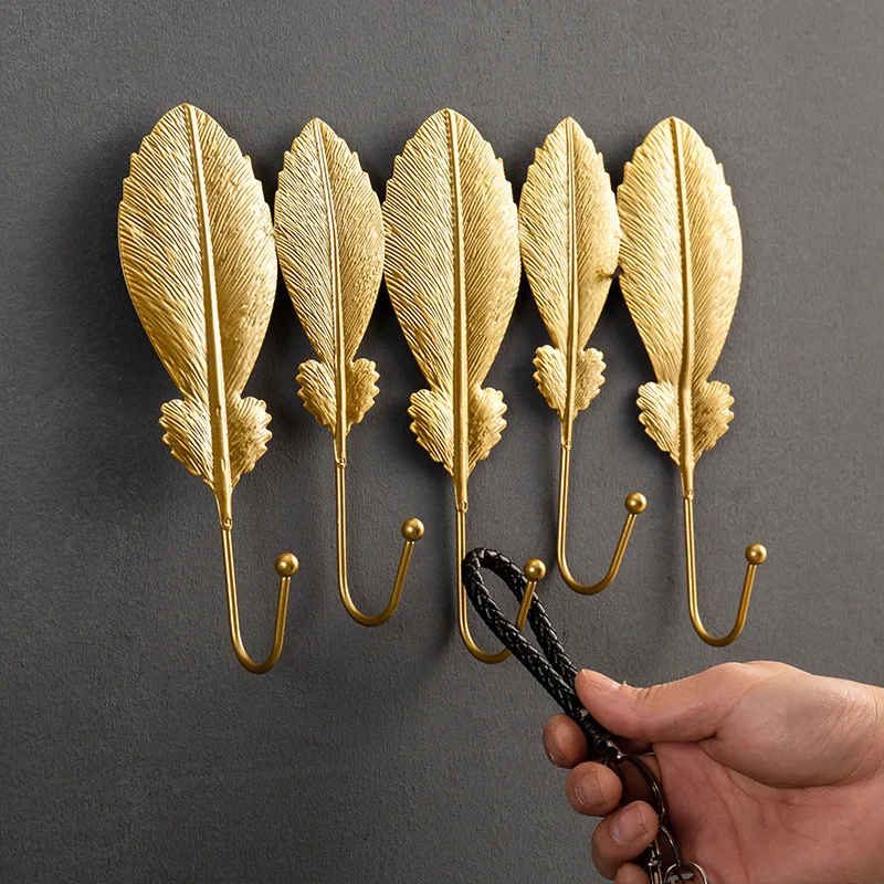 Nordic luxury home decor creative exquisite leaf model wrought iron coat hook porch hanging key rack coat rack housewarming gift
Nordic luxury home decor creative exquisite leaf model wrought iron coat hook porch hanging key rack coat rack housewarming gift