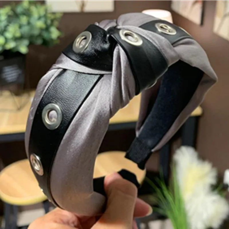 National Style PU Satin Hairbands Knot for Ladies Handmade Headdress Women Hair Accessories Bow Knotted Center Headbands
National Style PU Satin Hairbands Knot for Ladies Handmade Headdress Women Hair Accessories Bow Knotted Center Headbands