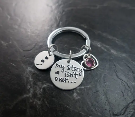 Цепочка-брелок Semicolon «моя история еще не закончена», серебряная, для самоубийц, депрессии, осведомленности, паузы, ювелирные изделия для жен...
Цепочка-брелок Semicolon «моя история еще не закончена», серебряная, для самоубийц, депрессии, осведомленности, паузы, ювелирные изделия для жен...