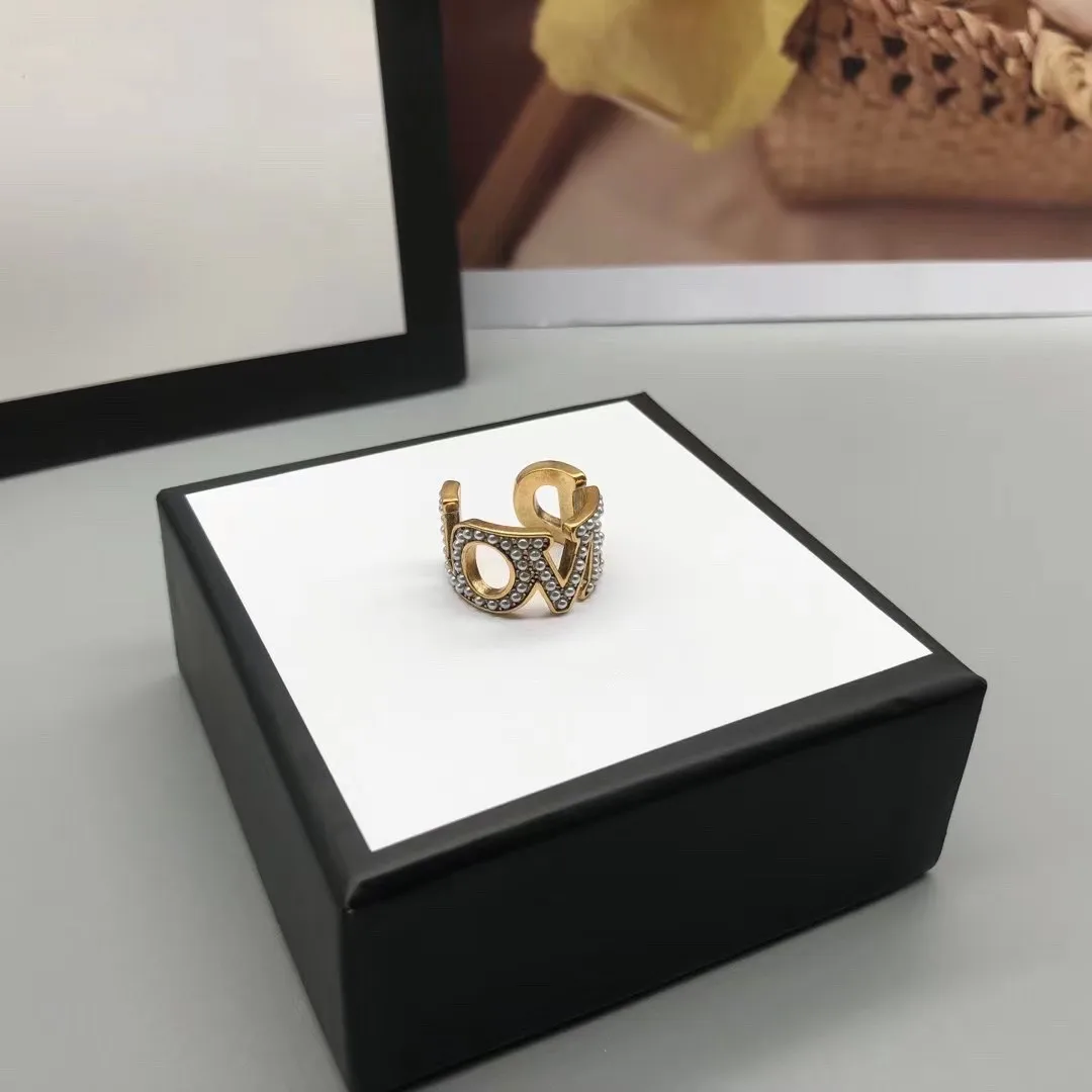 Anillo de plata de ley S925 para hombre, estilo retro europeo y americano, tendencia de lujo, original 1:1, regalo de cumpleaños
Anillo de plata de ley S925 para hombre, estilo retro europeo y americano, tendencia de lujo, original 1:1, regalo de cumpleaños