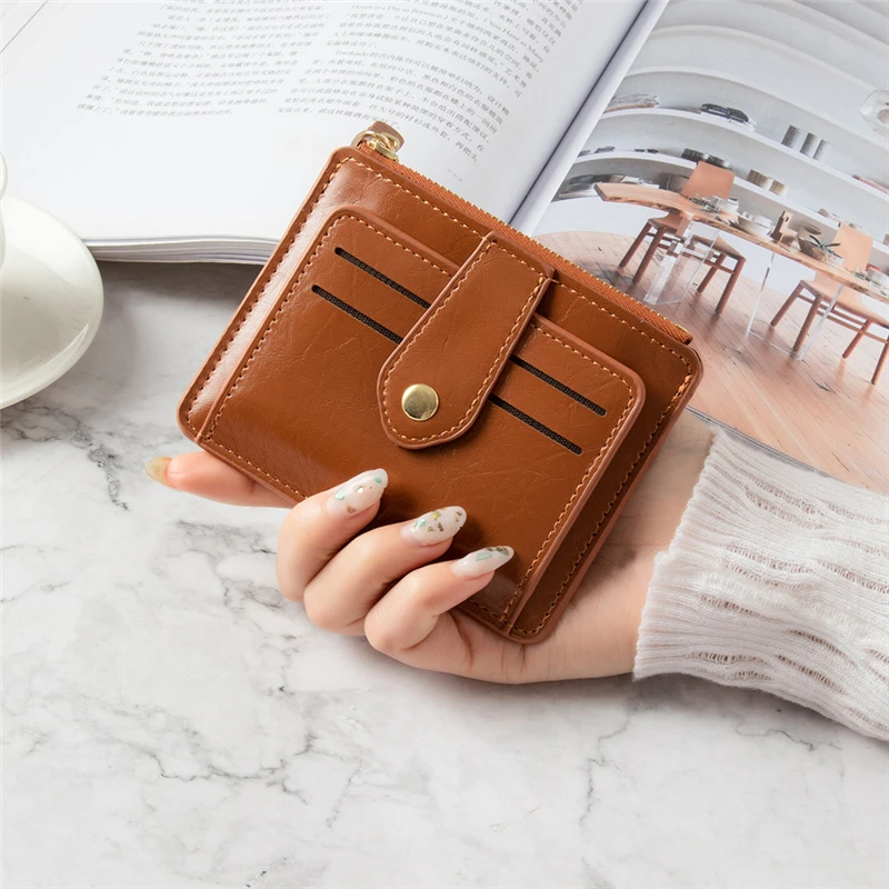 Fashion Men Women Short Credit Card Holders PU Leather Casual Wallet Zipper Hasp Coin Purse Thin Headset Money Storage Bag
Fashion Men Women Short Credit Card Holders PU Leather Casual Wallet Zipper Hasp Coin Purse Thin Headset Money Storage Bag