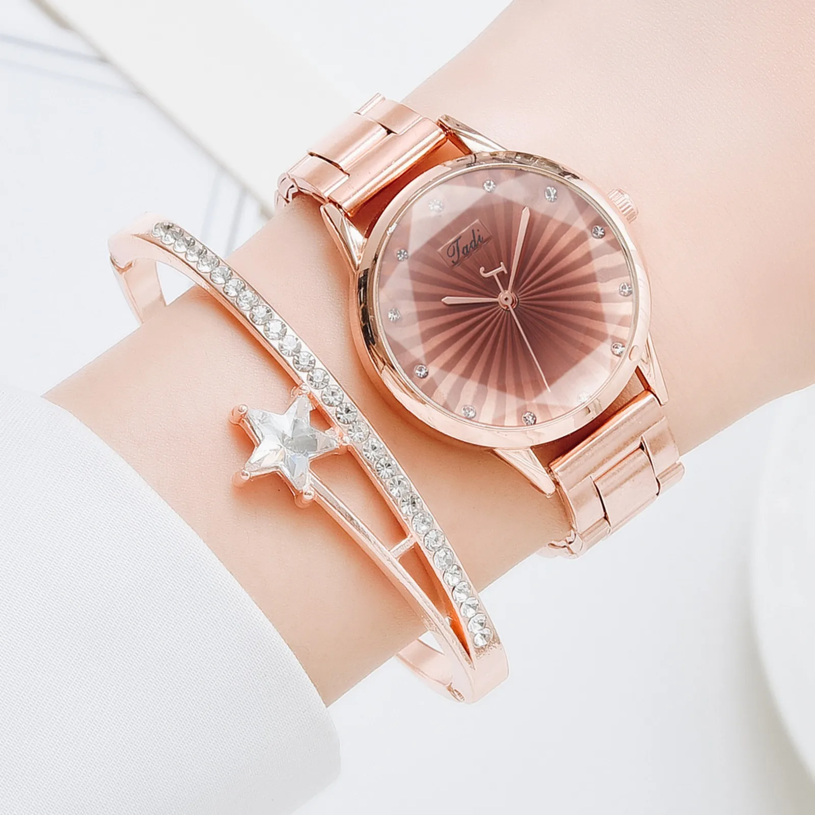 Fashion Ladies Steel Band Bracelet Watch Set Elegant Geometric Bracelet Designer Watches Women High Quality Luxury Relojes
Fashion Ladies Steel Band Bracelet Watch Set Elegant Geometric Bracelet Designer Watches Women High Quality Luxury Relojes