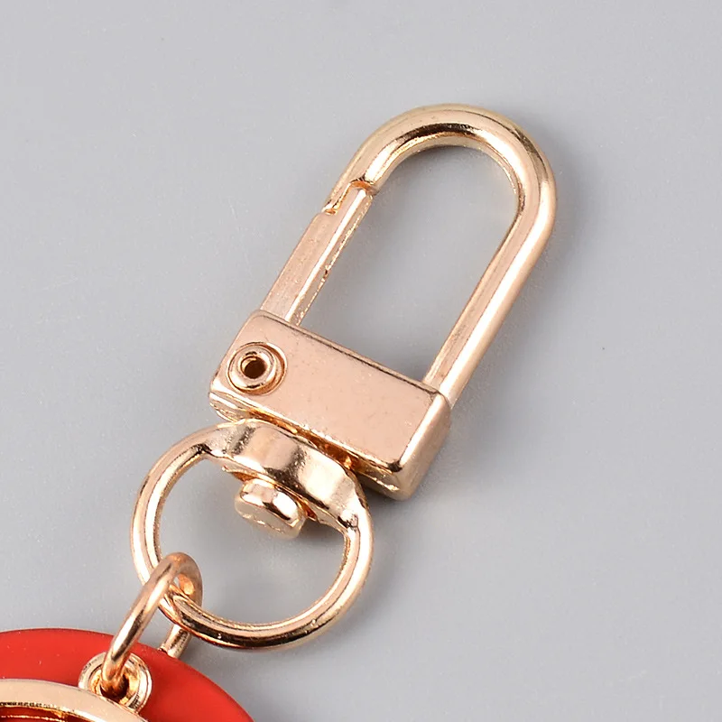 Fashion luxury metal keychain ethnic style classic bag key chain creative jewelry car key ring small ornaments
Fashion luxury metal keychain ethnic style classic bag key chain creative jewelry car key ring small ornaments