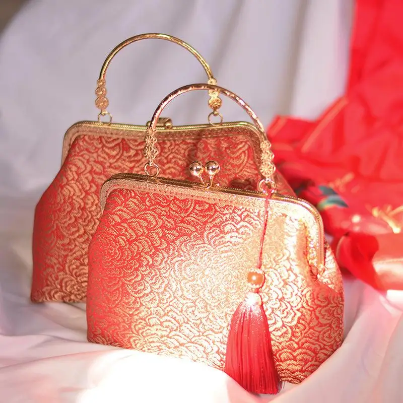 Original Design Cheongsam Bag Prosperous Festive Handbag Wedding Gift Brocade Cheongsam Show Wo Clothing Bridal Bag
Original Design Cheongsam Bag Prosperous Festive Handbag Wedding Gift Brocade Cheongsam Show Wo Clothing Bridal Bag