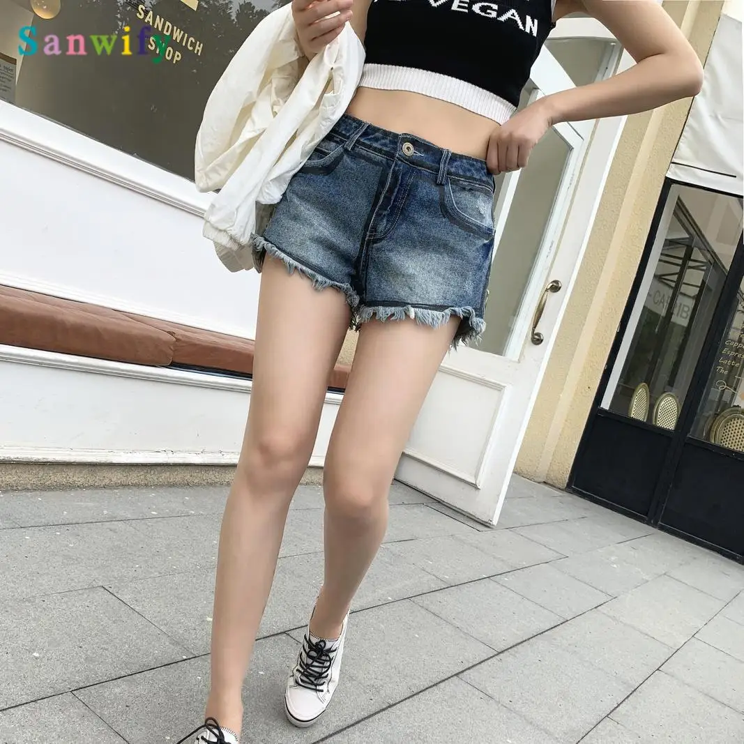 Summer 2020 New Applique Sexy Slim Printed Denim Shorts Pants Women 
Summer 2020 New Applique Sexy Slim Printed Denim Shorts Pants Women