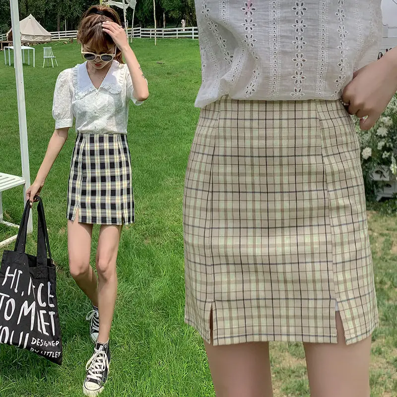 Women Retro Plaid Autumn Winter Mini Skirt A-line Split High Waist Students Fashion Girls Female Stylish Fit Skirts for Party
Women Retro Plaid Autumn Winter Mini Skirt A-line Split High Waist Students Fashion Girls Female Stylish Fit Skirts for Party