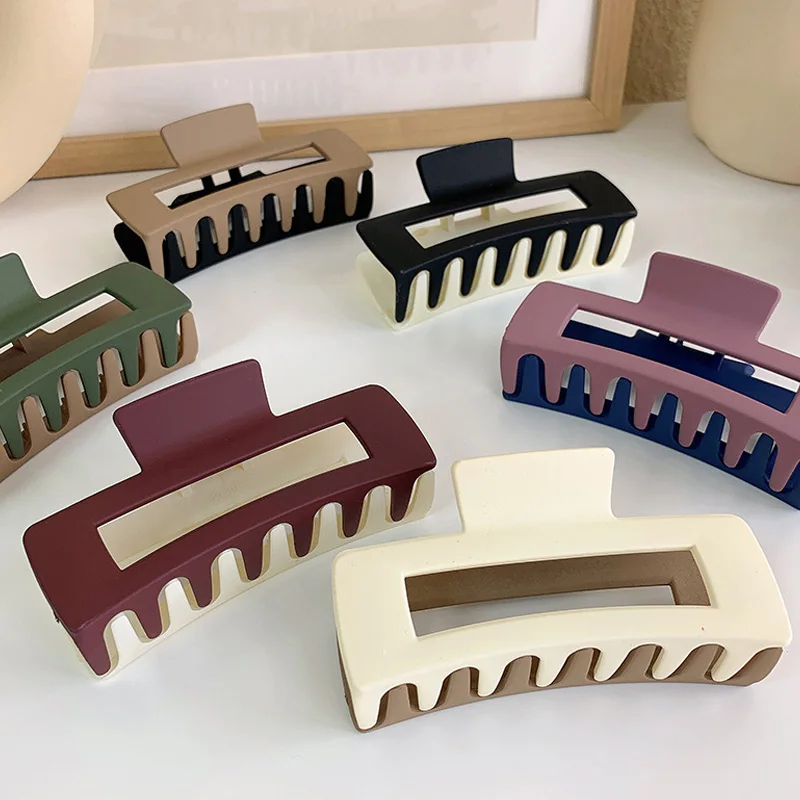 Summer Korean Contrast Color Resin Geometric Hair Claw for Women Matte Lacquer Frosted Shark Hair Clamps Hollow Hairwear
Summer Korean Contrast Color Resin Geometric Hair Claw for Women Matte Lacquer Frosted Shark Hair Clamps Hollow Hairwear