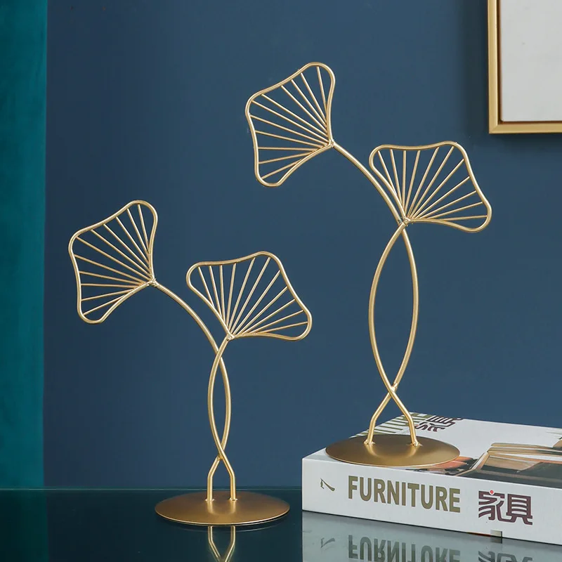 Nordic simple creative metal crafts gingko leaf ornaments living room TV cabinet porch housewarming gift decorations for home
Nordic simple creative metal crafts gingko leaf ornaments living room TV cabinet porch housewarming gift decorations for home