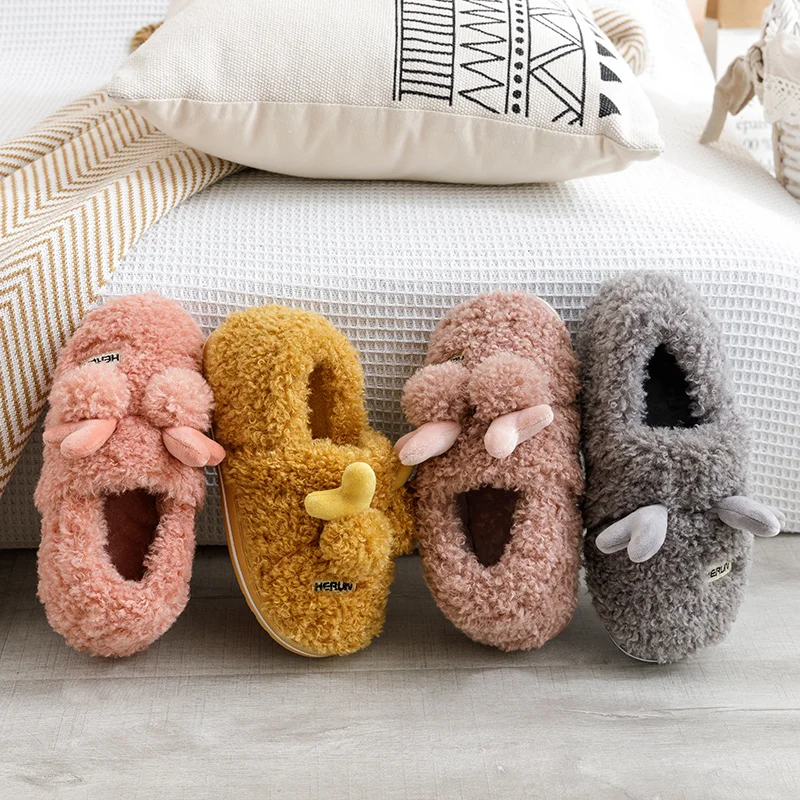 Lowest Price house Slippers Lazy Shoes Home Slippers Winter PU Leather Slippers indoor with fur Couple Flat Slipper Comfortable
Lowest Price house Slippers Lazy Shoes Home Slippers Winter PU Leather Slippers indoor with fur Couple Flat Slipper Comfortable