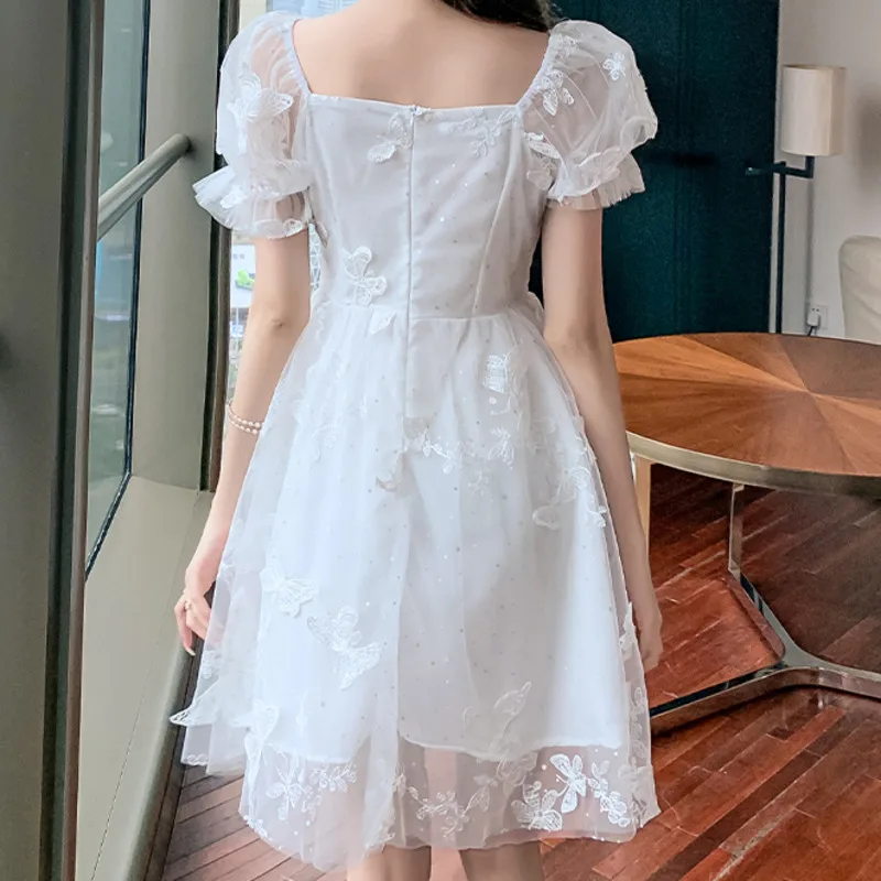 2021 Summer New Bow Bandage Slim Mini Dress Women Sexy Sweet Tulle Patchwork Butterfly Bubble Sleeve Party White Dress Vestidos
2021 Summer New Bow Bandage Slim Mini Dress Women Sexy Sweet Tulle Patchwork Butterfly Bubble Sleeve Party White Dress Vestidos