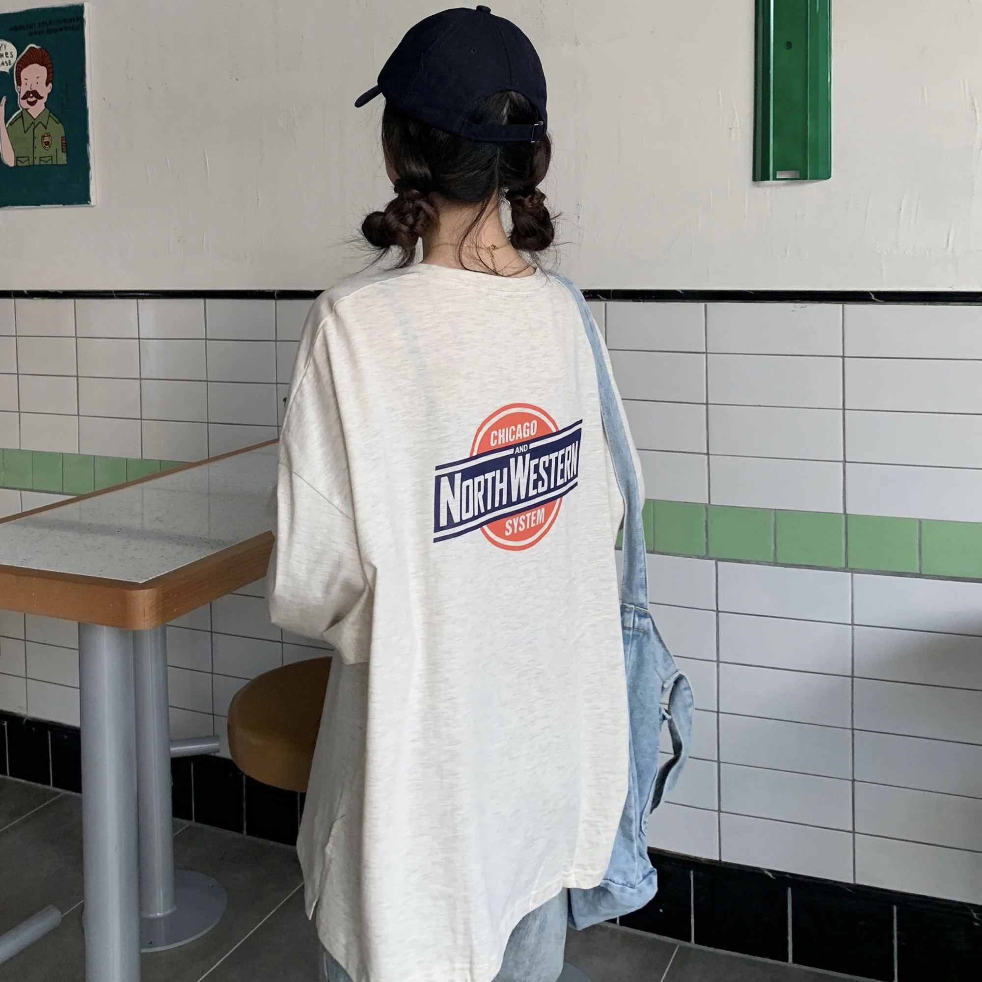 American Hiphop Hong Kong Style Chic Cotton Long-Sleeved T-shirt Women's Loose Idle Style Thin Hong Kong Style Early Autumn
American Hiphop Hong Kong Style Chic Cotton Long-Sleeved T-shirt Women's Loose Idle Style Thin Hong Kong Style Early Autumn