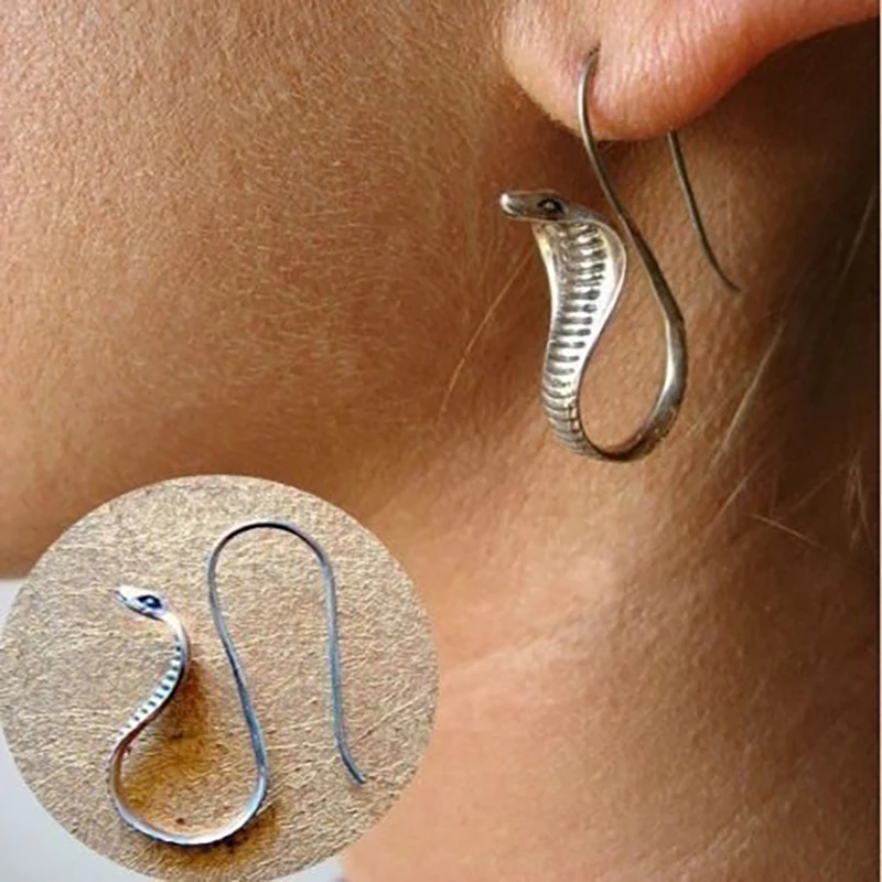 2020 Fashion Women Irregular Twisted Snake Keychain Necklace Earrings Exaggerated Metal Big Geometric Party Jewelry Accessories
2020 Fashion Women Irregular Twisted Snake Keychain Necklace Earrings Exaggerated Metal Big Geometric Party Jewelry Accessories
