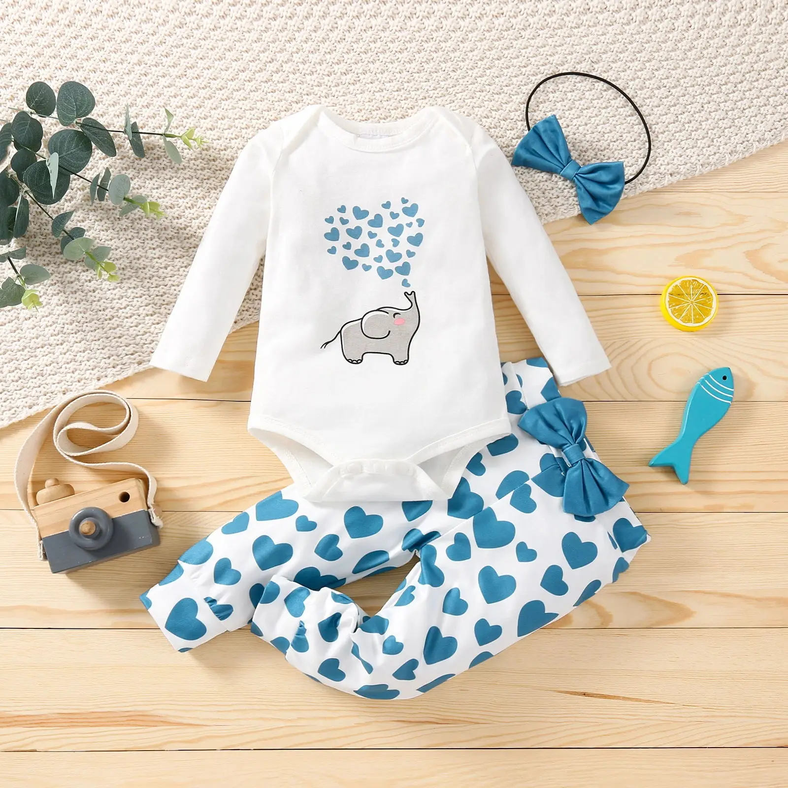 0-18 Months Print Baby Girl’s Tops and Trousers Suit Cute Elephant Letter Long Sleeve Romper and Heart Long Pants with Headband
0-18 Months Print Baby Girl’s Tops and Trousers Suit Cute Elephant Letter Long Sleeve Romper and Heart Long Pants with Headband