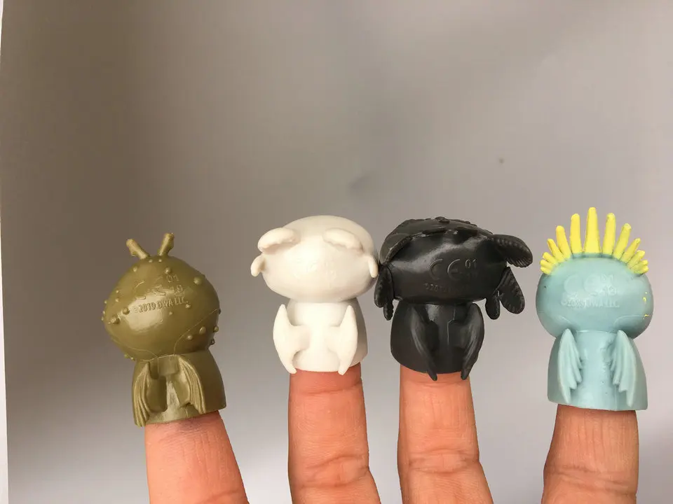 Dragon Fingerings Doll Light Fury and Toothless Night Fury Finger Puppet Toy 
Dragon Fingerings Doll Light Fury and Toothless Night Fury Finger Puppet Toy