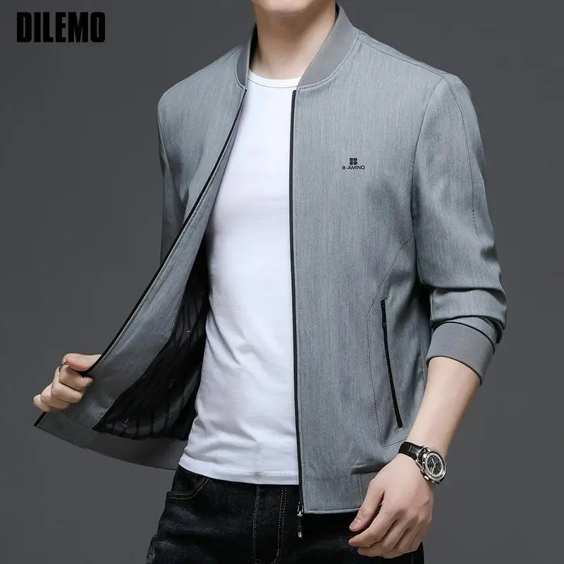 Top Grade New Brand Casual Fashion Designer Fashion Casual Thin Jacket Men Windbreaker Classic Coats Autumn Mens Clothes 2021
Top Grade New Brand Casual Fashion Designer Fashion Casual Thin Jacket Men Windbreaker Classic Coats Autumn Mens Clothes 2021