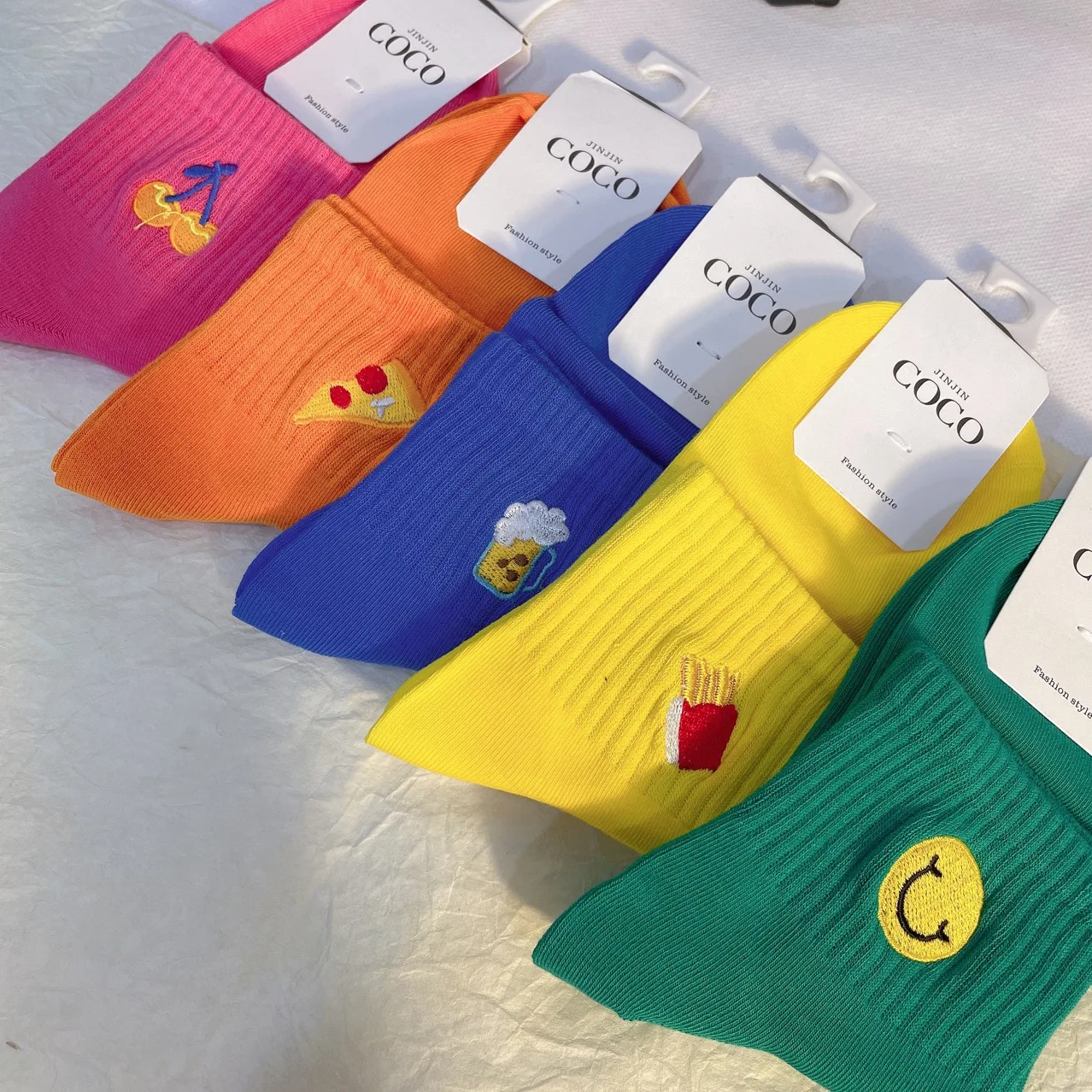 Hot Sale Colorful Cartoon Creative Fashion Vine Graffiti Novelty Men Women Socks Winter Warm Comfortable Cotton Socks Dropship
Hot Sale Colorful Cartoon Creative Fashion Vine Graffiti Novelty Men Women Socks Winter Warm Comfortable Cotton Socks Dropship