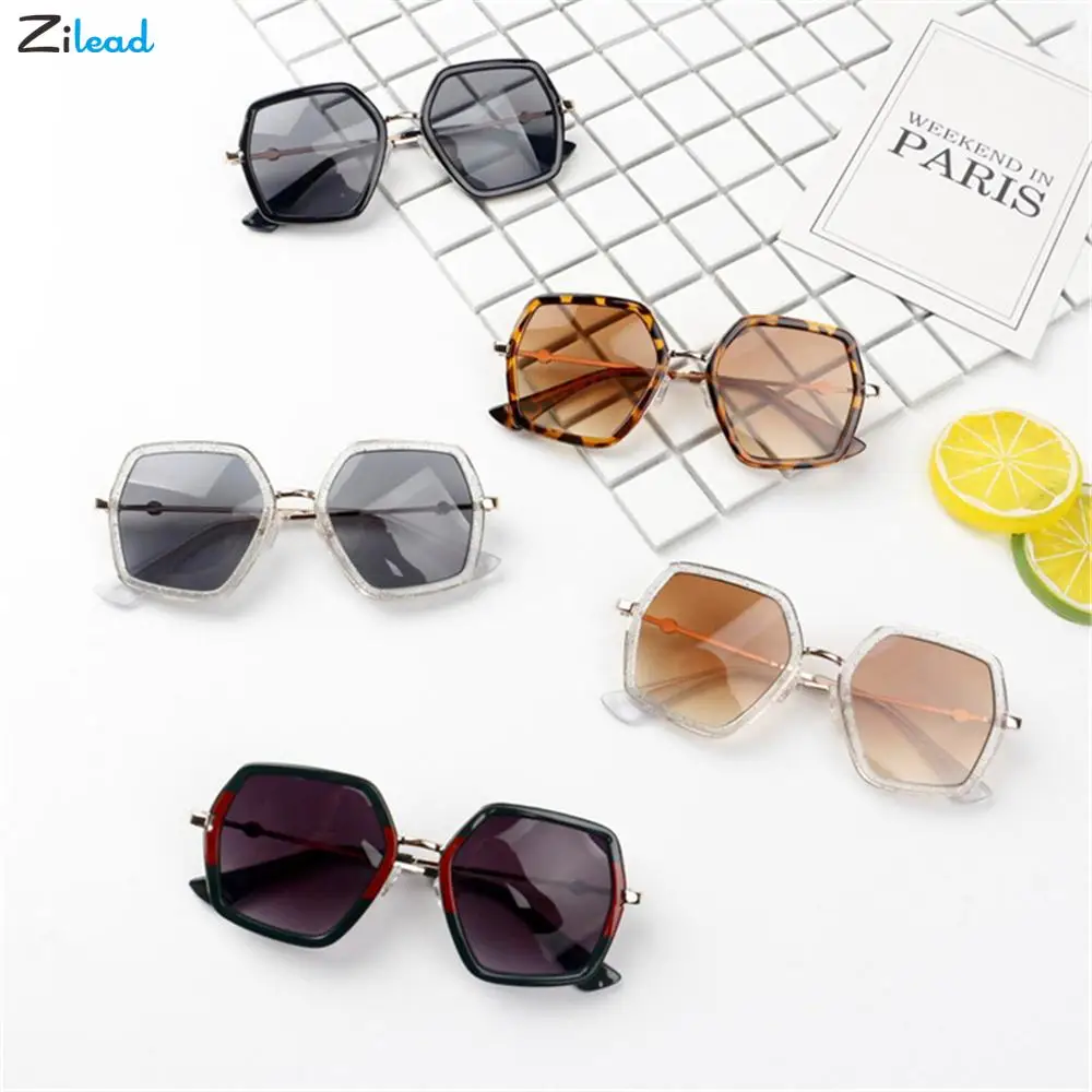 Zilead Square Sunglasses Classic Retro Men&Women Eyewear Luxury Brand Designer Summer Shading Eyeglasses For Female UV400 Oculos
Zilead Square Sunglasses Classic Retro Men&Women Eyewear Luxury Brand Designer Summer Shading Eyeglasses For Female UV400 Oculos