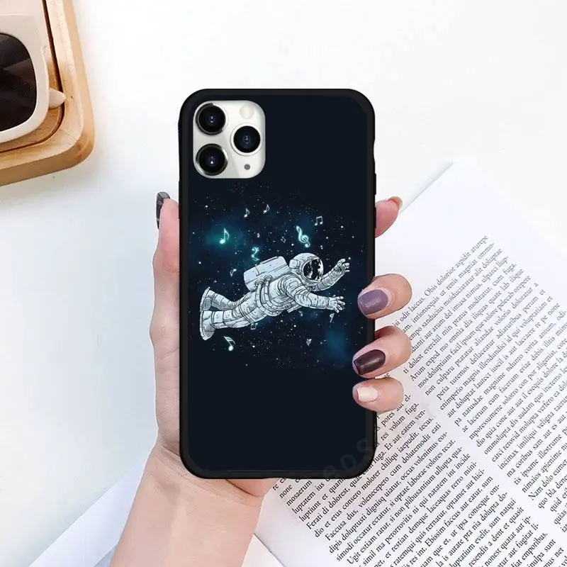 Space Moon Astronaut cartoon Phone Case for iPhone 11 12 pro XS MAX 8 7 6 6S Plus X 5S SE 2020 XR Luxury brand shell funda coque 
Space Moon Astronaut cartoon Phone Case for iPhone 11 12 pro XS MAX 8 7 6 6S Plus X 5S SE 2020 XR Luxury brand shell funda coque