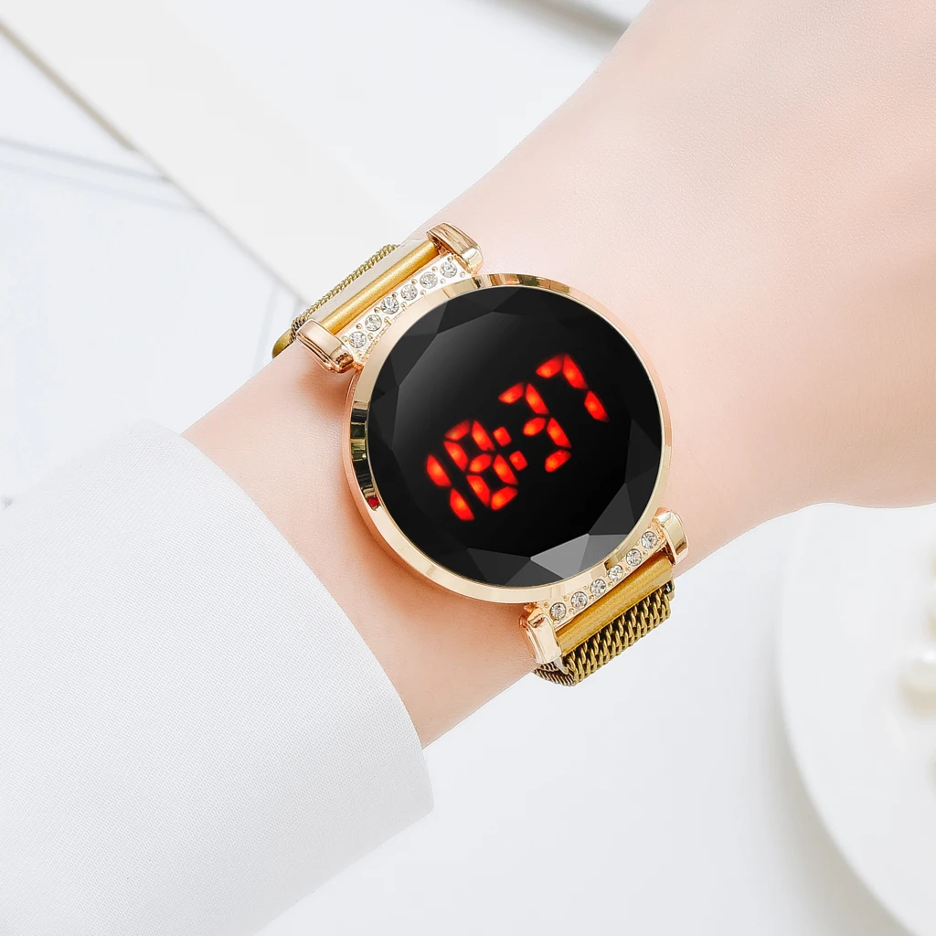 2021 Luxury Digital Magnet Watches Women Rose Gold Stainless Steel Dress LED Quartz Women's Watch Female Clock Relogio Feminino
2021 Luxury Digital Magnet Watches Women Rose Gold Stainless Steel Dress LED Quartz Women's Watch Female Clock Relogio Feminino