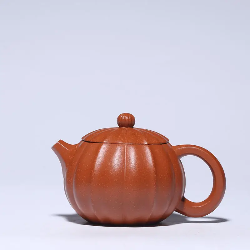 Famous hand made Yixing purple clay teapot raw material dragon blood sand brocade pattern Xishi teapot mixed batch tea set
Famous hand made Yixing purple clay teapot raw material dragon blood sand brocade pattern Xishi teapot mixed batch tea set