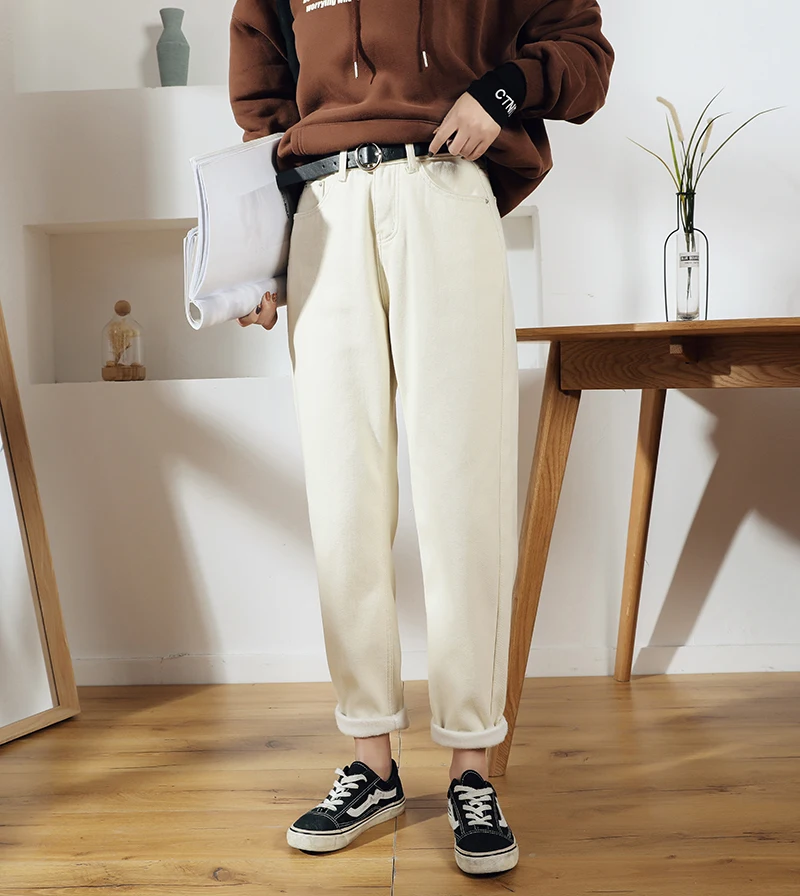 Winter Scratched Jeans for Women High Waist Straight Mom Jeans Spring 2021 Denim Women Jeans Streetwear Denim Pants Beige
Winter Scratched Jeans for Women High Waist Straight Mom Jeans Spring 2021 Denim Women Jeans Streetwear Denim Pants Beige