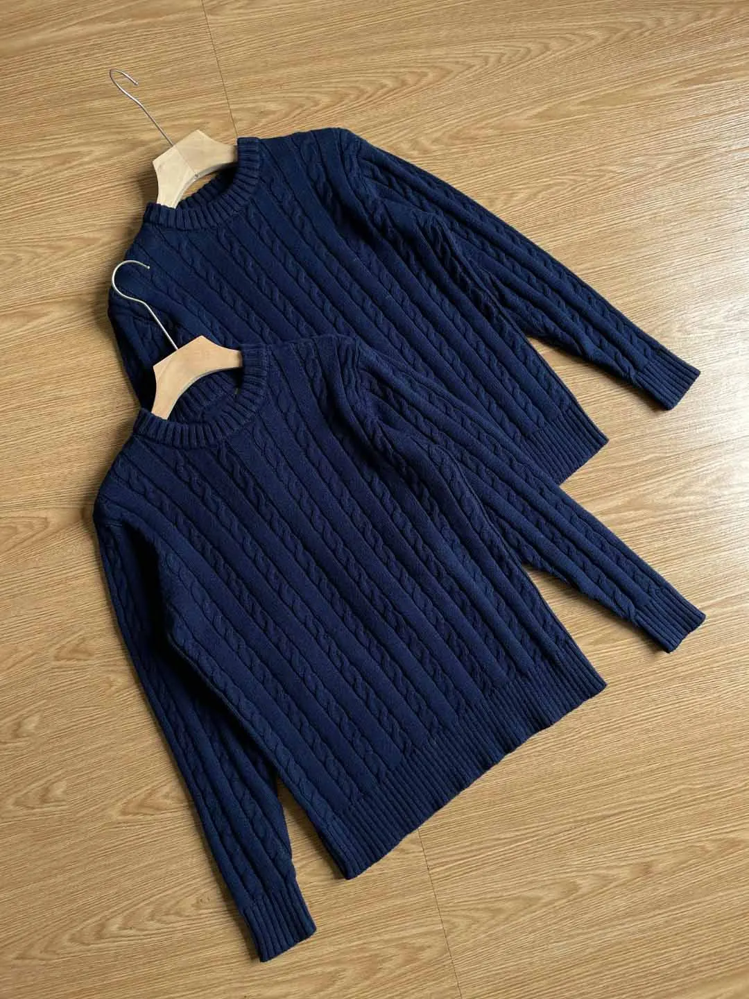 2021 Men's business casual fashion wool inside sweater, gentlemen's simple versatile can't afford ball deformation
2021 Men's business casual fashion wool inside sweater, gentlemen's simple versatile can't afford ball deformation