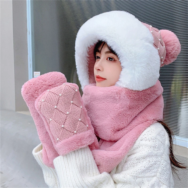 Женская шапка, новинка зимы 2021, милая плюшевая шапка с жемчугом в Корейском стиле, теплый шарф и перчатки для защиты ушей, один нагрудник
Женская шапка, новинка зимы 2021, милая плюшевая шапка с жемчугом в Корейском стиле, теплый шарф и перчатки для защиты ушей, один нагрудник