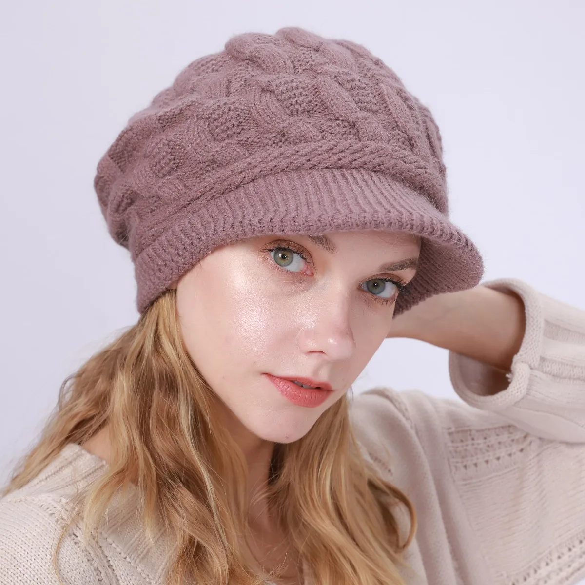 European and American plus Velvet Warm Wool Twist Hat women Knitted Peaked Cap
European and American plus Velvet Warm Wool Twist Hat women Knitted Peaked Cap