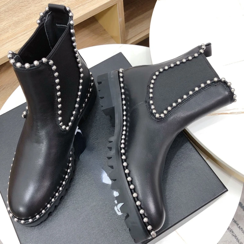 Весна-Осень 2021, Новые короткие ботинки, женские ботинки челси на толстой подошве с заклепками и бусинами, короткие Ботинки Martin
Весна-Осень 2021, Новые короткие ботинки, женские ботинки челси на толстой подошве с заклепками и бусинами, короткие Ботинки Martin