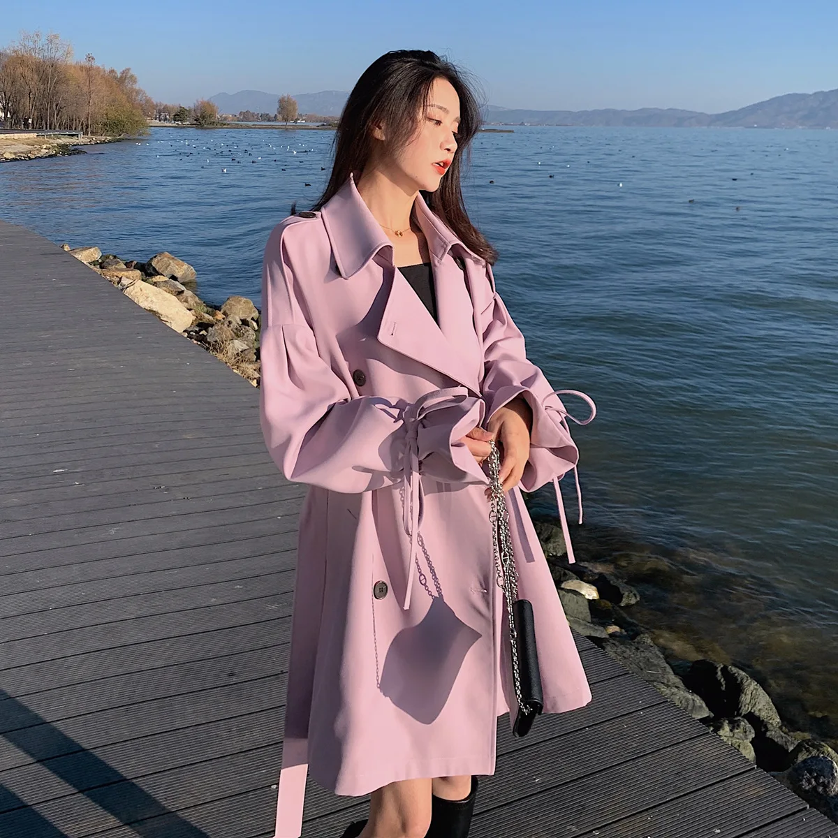 Тренчкот женский, розовый, с воротником-стойкой, свободный, длиной миди, осеннее пальто с поясом, 2021 
Тренчкот женский, розовый, с воротником-стойкой, свободный, длиной миди, осеннее пальто с поясом, 2021