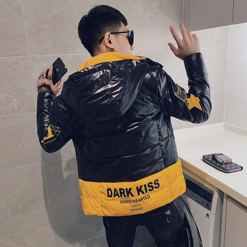 Tide brand men's 20-year winter new shiny hooded thick down jacket men's Korean printing men's casual jacket
Tide brand men's 20-year winter new shiny hooded thick down jacket men's Korean printing men's casual jacket