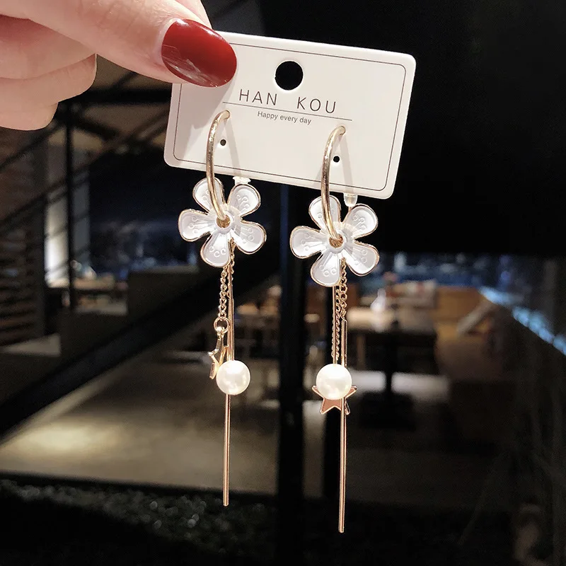 Korean Style Flower Star Drop Earrings for Women Fashion Metal Gold Plated Pearl Pendant Earring Girls Wedding Jewelry Gift New
Korean Style Flower Star Drop Earrings for Women Fashion Metal Gold Plated Pearl Pendant Earring Girls Wedding Jewelry Gift New