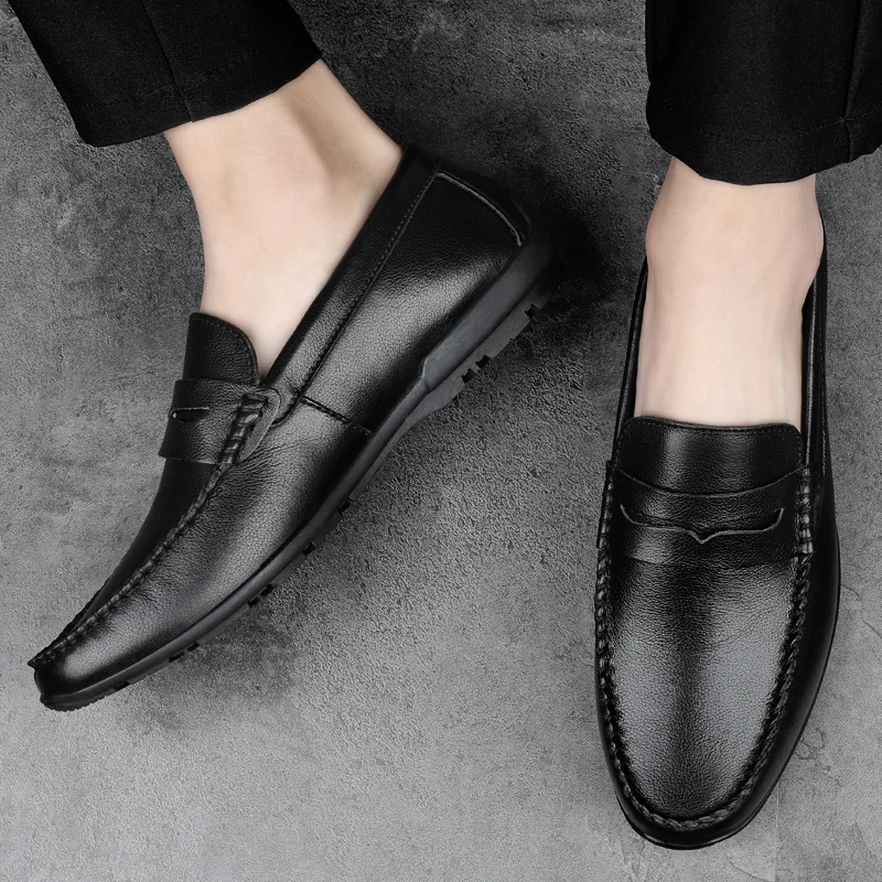 Men Casual Shoes 2020 genuine Leather Mens Loafers Moccasins Soft Breathable Slip on Boat Shoes outdoor fashion shoes For men
Men Casual Shoes 2020 genuine Leather Mens Loafers Moccasins Soft Breathable Slip on Boat Shoes outdoor fashion shoes For men