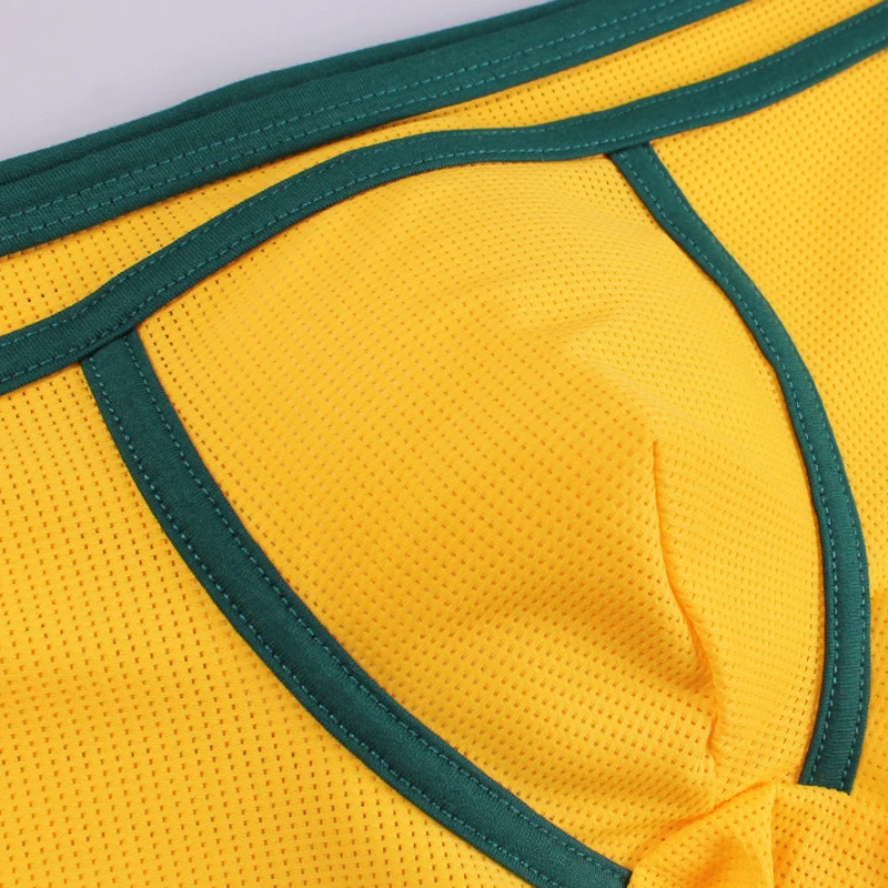 men sexy boxers soft breathable fabric underwear fashion gay underwear 2021 summer new
men sexy boxers soft breathable fabric underwear fashion gay underwear 2021 summer new
