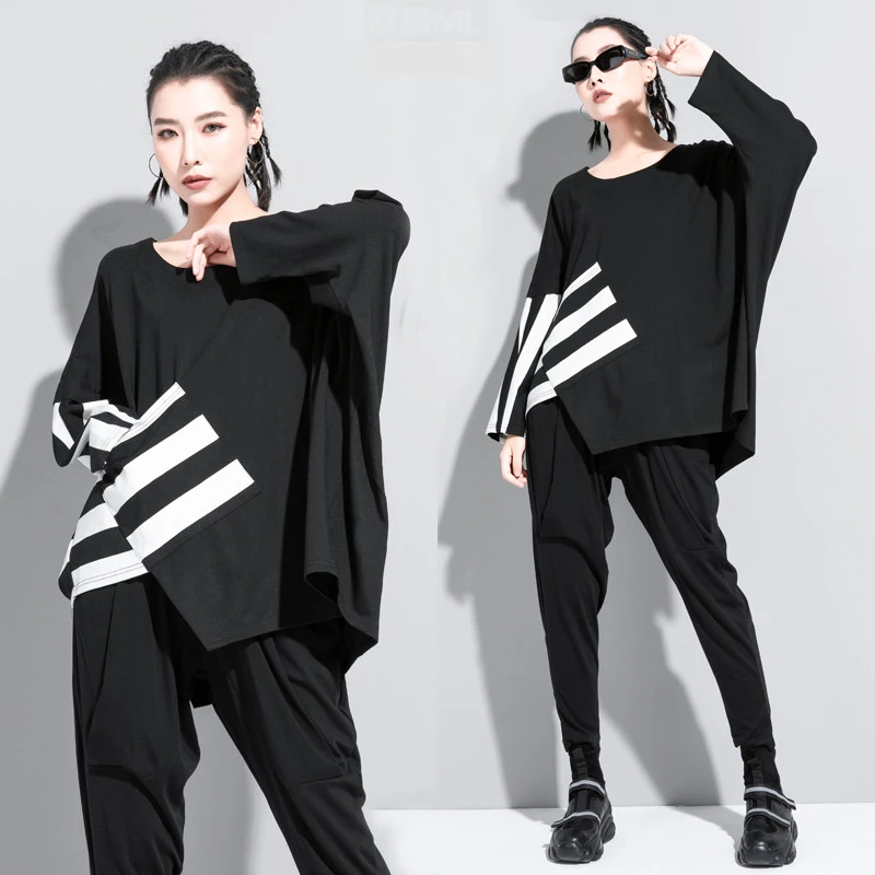 LDKVGSU Women Black Striped Split Joint Big Size T-shirt New Round Neck Long Sleeve Fashion Tide Spring Autumn 2021 s848
LDKVGSU Women Black Striped Split Joint Big Size T-shirt New Round Neck Long Sleeve Fashion Tide Spring Autumn 2021 s848