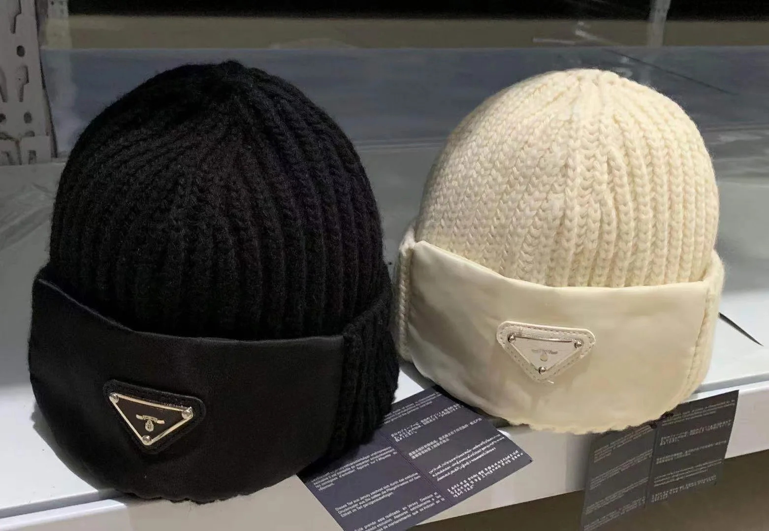 Winter Letter Logo Knit Hat Curling Fashion Classic Trendy Brand Luxry Design Basic Beanies for Men Women Knit Beanie
Winter Letter Logo Knit Hat Curling Fashion Classic Trendy Brand Luxry Design Basic Beanies for Men Women Knit Beanie